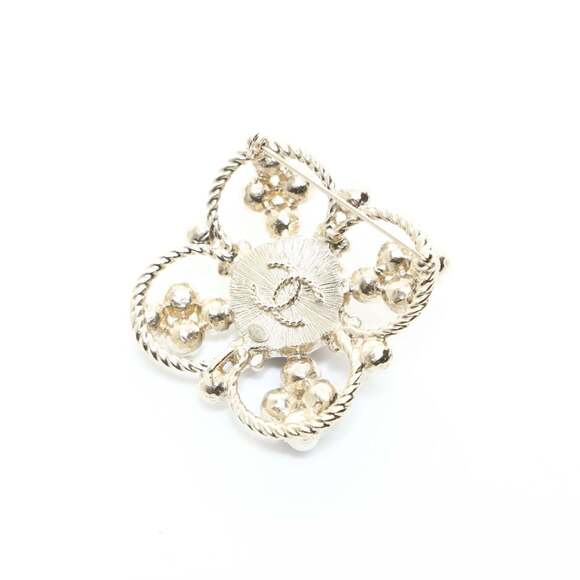 CHANEL Gold Logo Brooch - Picture 5 of 7